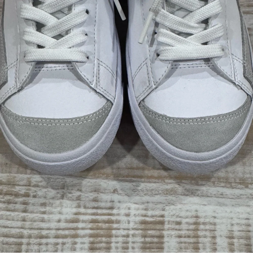 NIKE Blazer Mid '77 (GS) White/Black in Size 6.5Y - Picture 4 of 9